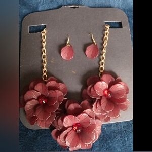 Burgundy Flower Necklace Set